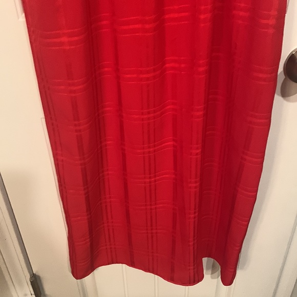 Lovers and Friends Flutter Sleeve Red Button Front Size Small NWT - Picture 9 of 10